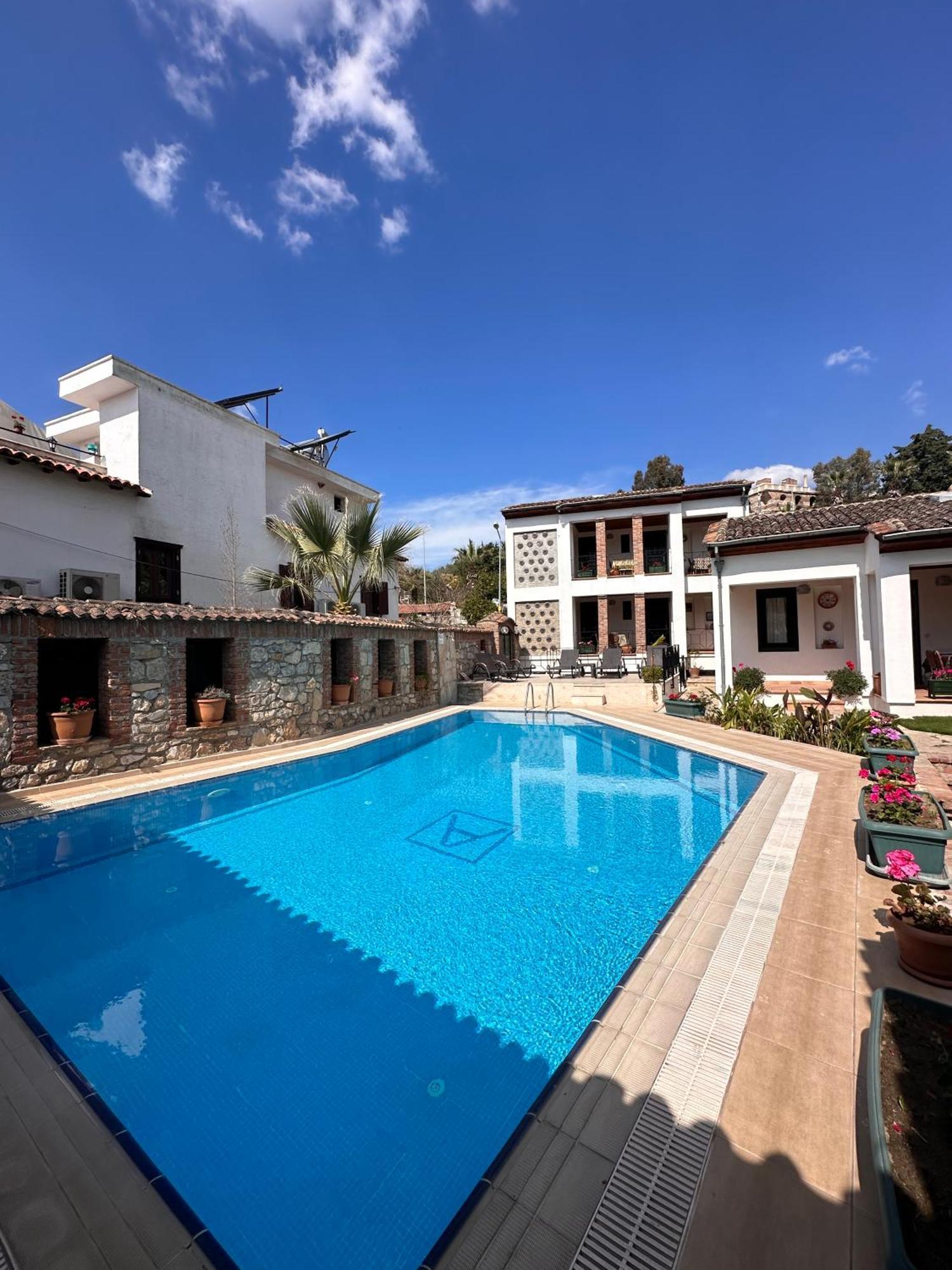Hotel Akay 3*