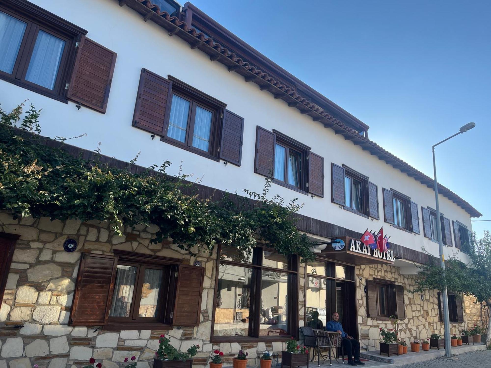 Akay Selçuk