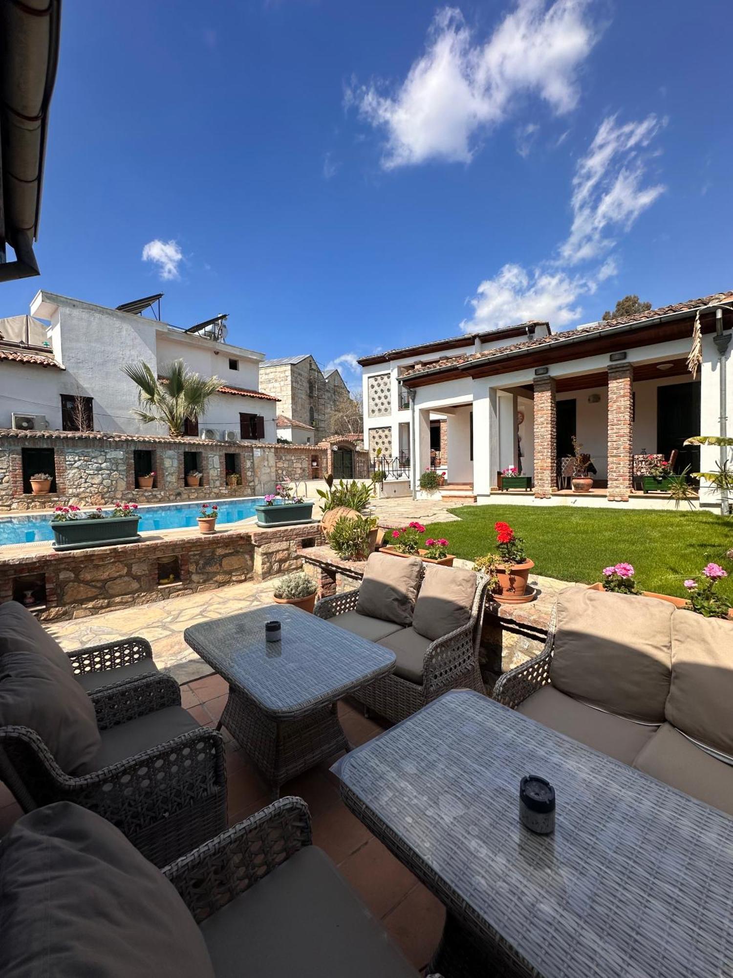 Akay Hotel