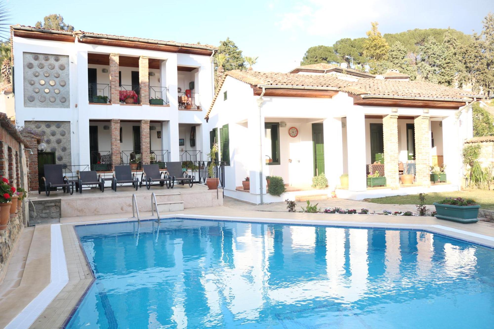 Akay Hotel 3*
